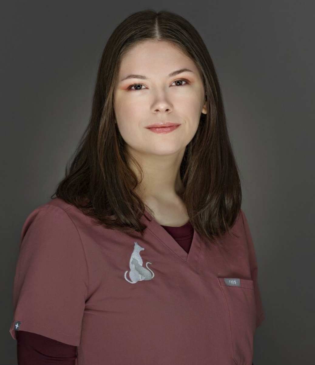 Angela, Lead Receptionist