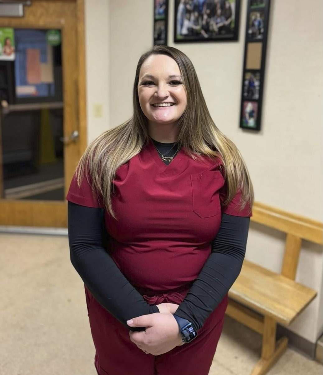 Becca, Assistant